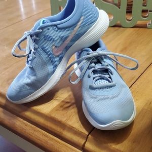 Youth Nike Tennis Shoe